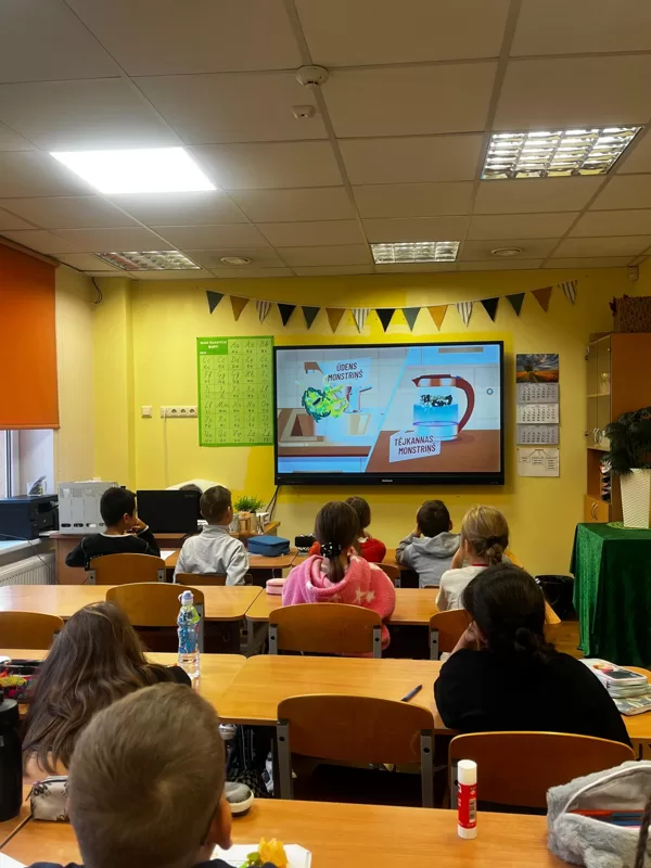 Ilgtspēja -  video "Uzveic enerģijas monstriņus" (3.klase)